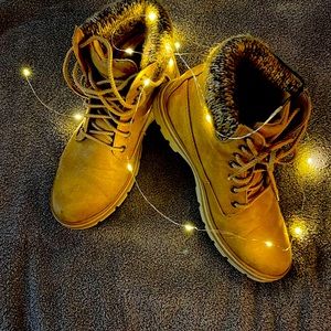 Cliffs by White Mountain Boots